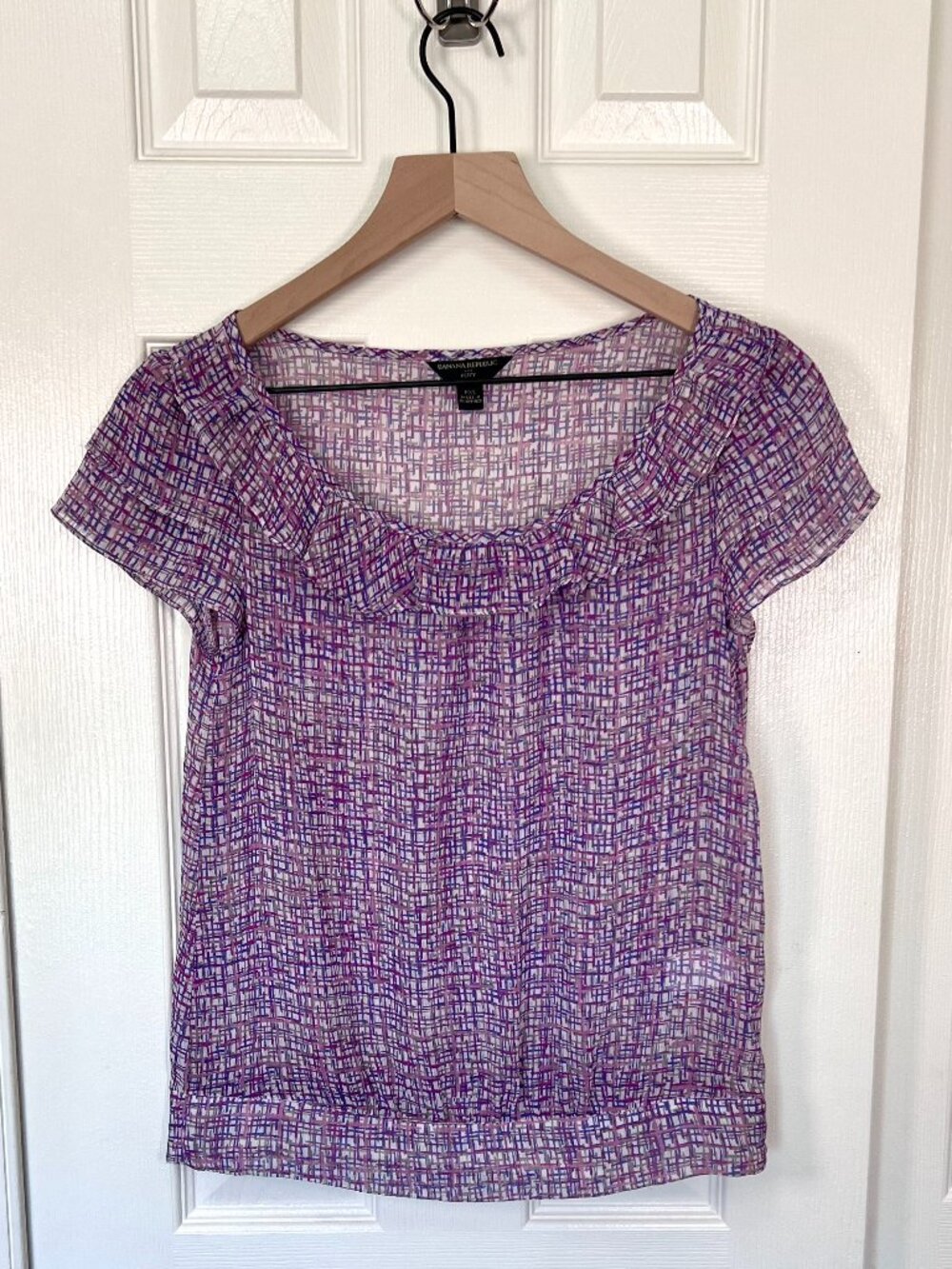 Banana Republic Factory Semi Sheer Purple Abstract Flutter Sleeve Top Size PXS
